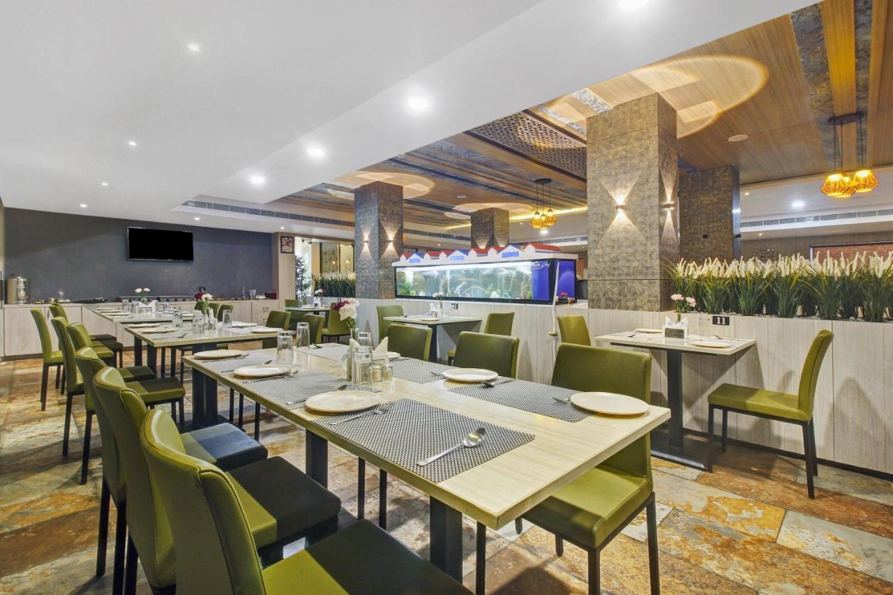 Mancherāl Collection O Hotel Swagath Pride מראה חיצוני תמונה