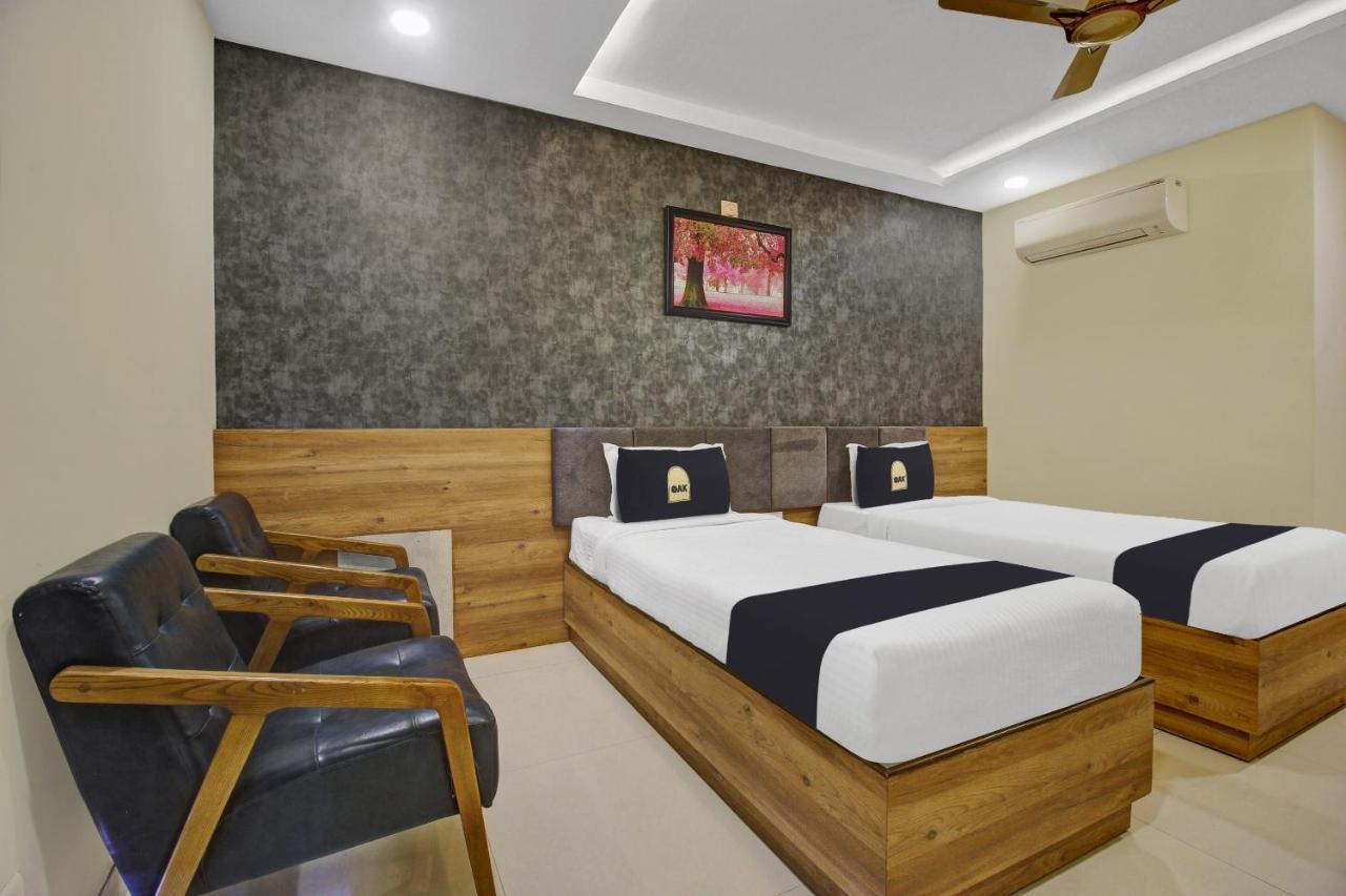 Mancherāl Collection O Hotel Swagath Pride מראה חיצוני תמונה