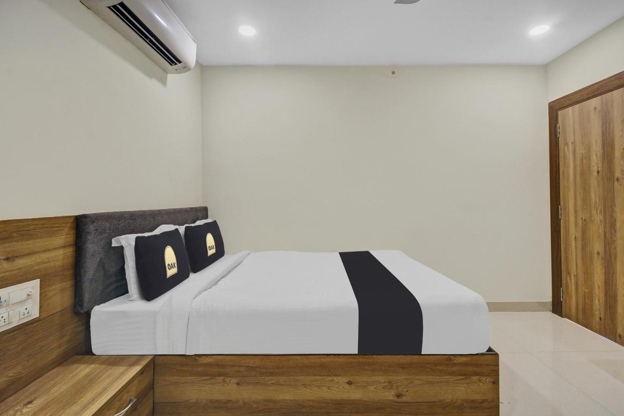Mancherāl Collection O Hotel Swagath Pride מראה חיצוני תמונה