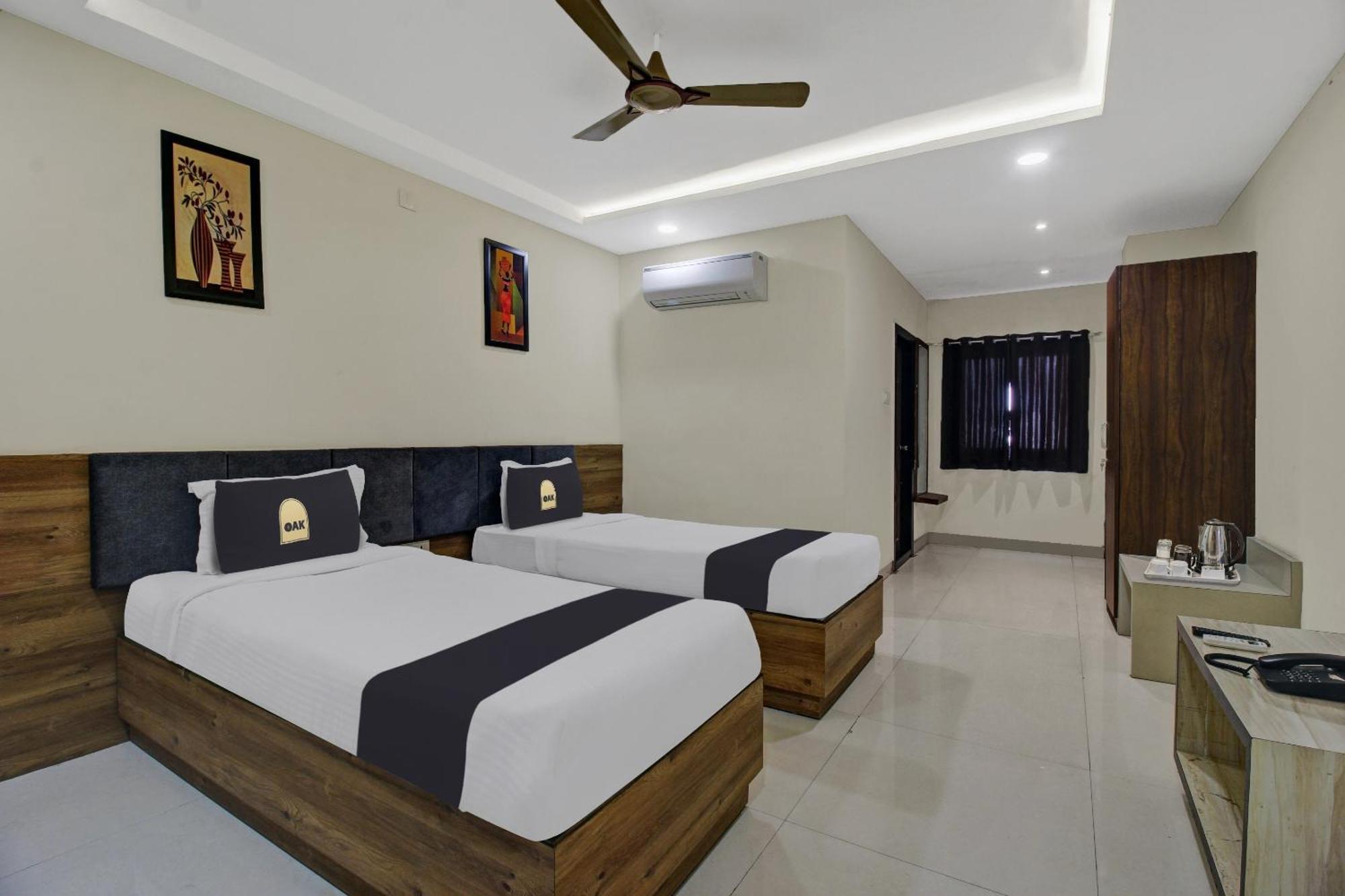 Mancherāl Collection O Hotel Swagath Pride מראה חיצוני תמונה