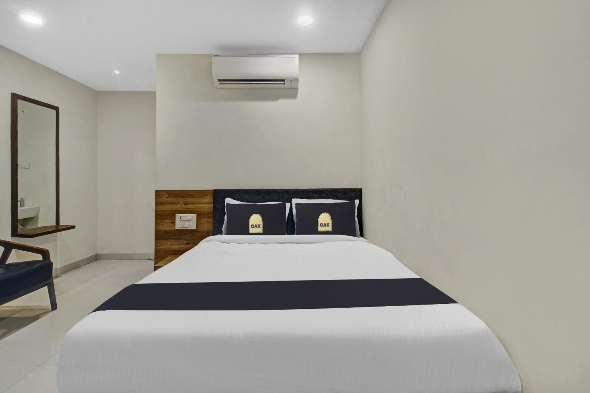 Mancherāl Collection O Hotel Swagath Pride מראה חיצוני תמונה