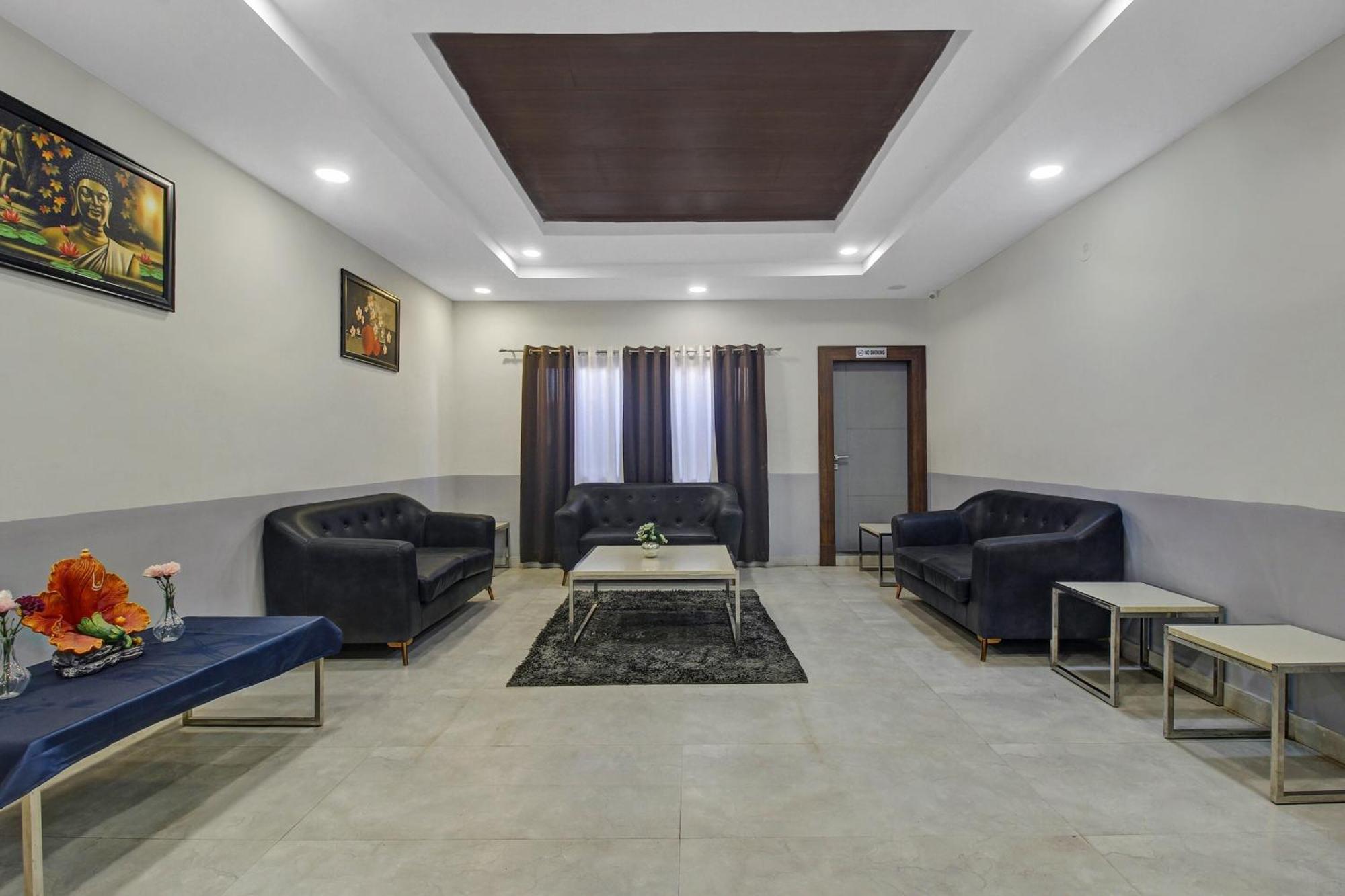 Mancherāl Collection O Hotel Swagath Pride מראה חיצוני תמונה